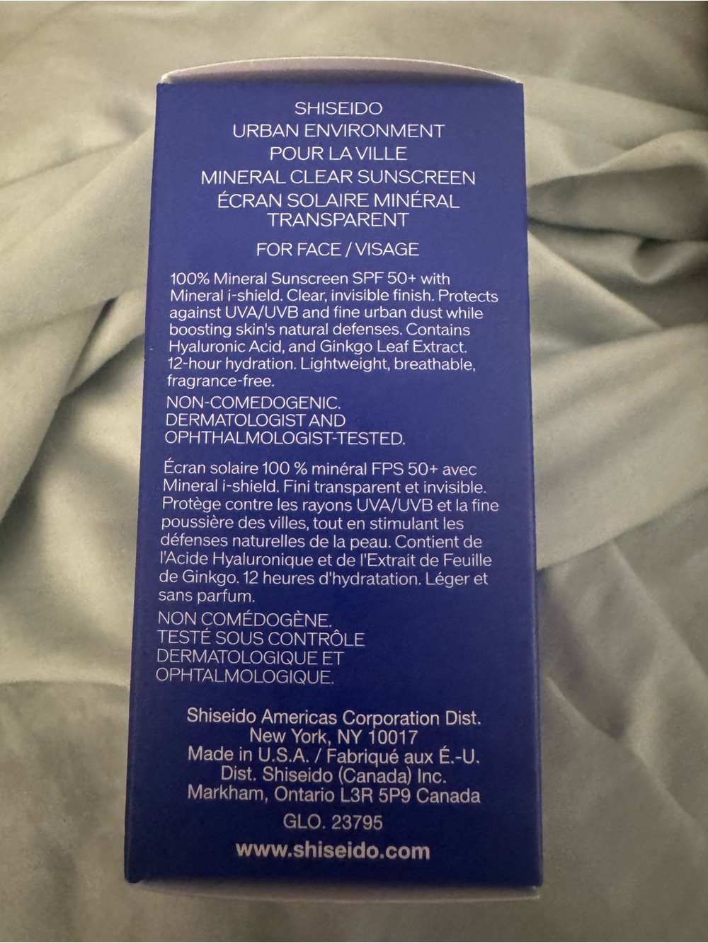 Shiseido Mineral Clear Transparent Sunscreen SPF 50+ — Blue and Gold Packaging - Picture 2 of 6